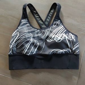 Never worn Under Armour Sports bra